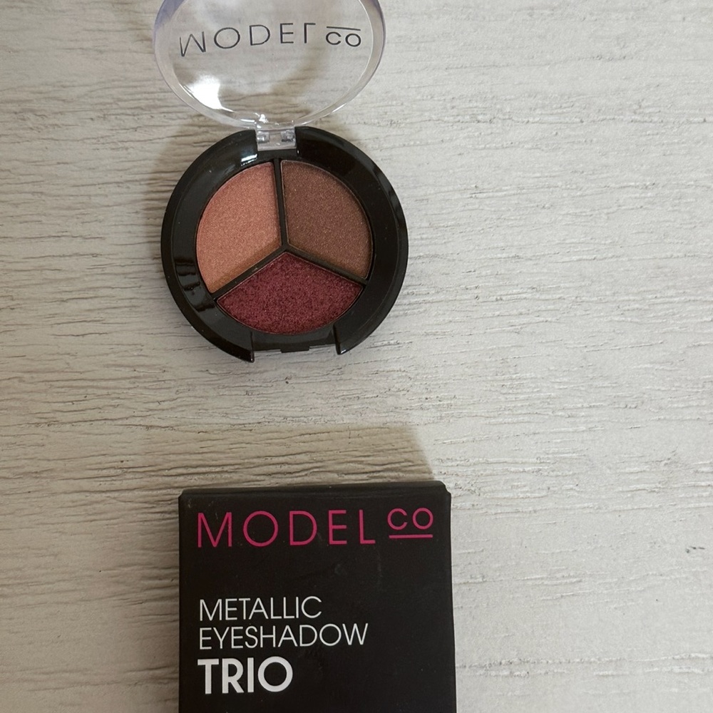 Eye shadow bundle - Picture 5 of 6